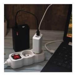 Зарядное устройство EMOS V05G65 1xUSB-A + 2xUSB-C PD65W GaN Фото 7