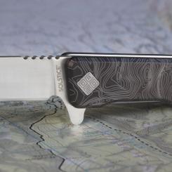 Нож Ocaso Solstice, Engraved titanium, Topo Pattern, Satin Фото 3