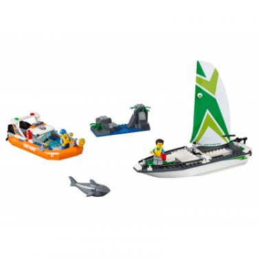 Конструктор LEGO City Операция по спасению парусной лодки Фото 1