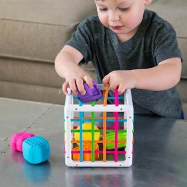 Развивающая игрушка Fat Brain Toys Куб-сортер со стенками-шнурочками InnyBin Фото 4