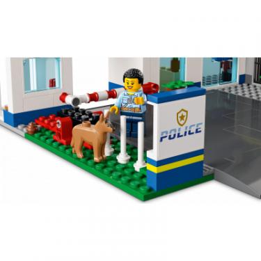 Конструктор LEGO City Поліцейська ділянка 668 деталей Фото 3